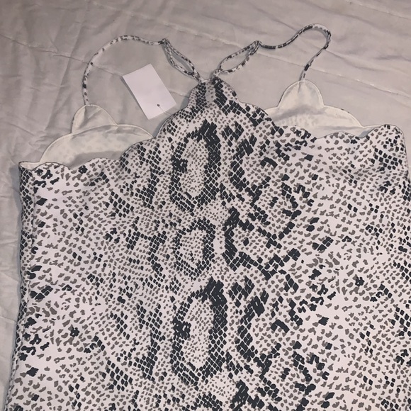 NWT size 0 XS J. Crew Snakeskin print scallop neckline gray and black lined tank - Picture 6 of 6